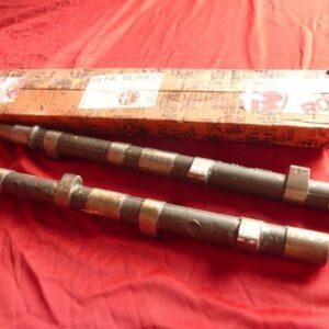 Original Alfa Romeo Berlina / Spider / Giulia / Bertone 2x camshafts 105020320000 NEW
