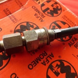 Original Alfa Romeo Montreal fuel injector 1055000404100