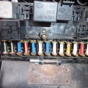 Original Alfa Romeo Spider 2.0 rubber lip fuse box