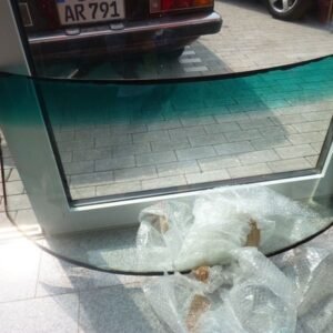 Original Alfa Romeo Spider year 70 -93 windscreen / windscreen green