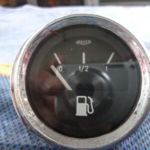 Original Alfa Romeo Spider Fastback fuel gauge v. Hunter