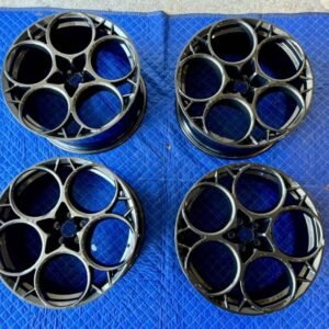 20-21-OEM-Alfa-Romeo-Stelvio-Quadrifoglio-wheels-in-dark-Miron