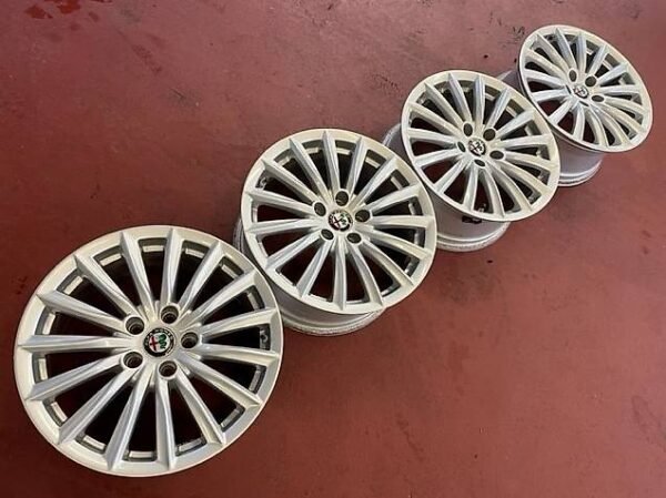 Alfa Romeo Giulia - Alloy Wheels 17