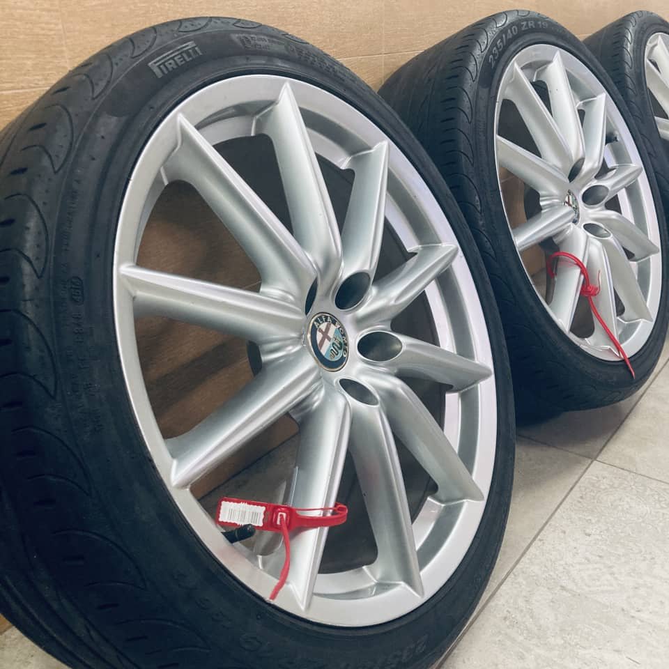 Alfa Romeo 159 Ti R19 Wheels & Tires,
