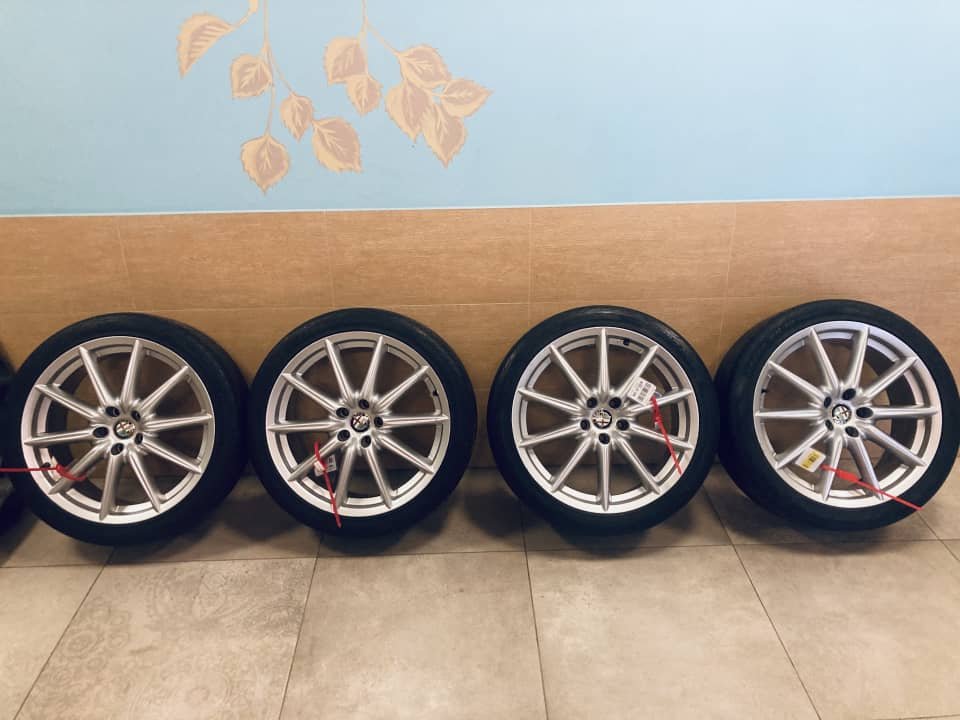 Alfa Romeo 159 Ti R19 Wheels & Tires Alfa Romeo 159 Ti R19 Wheels & Tires