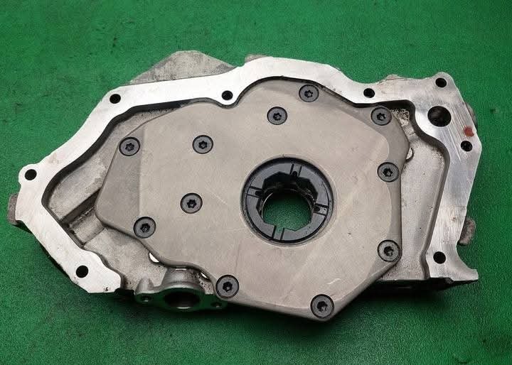 Oil pump alpha romeo 159 brera 2.4 jtdm 55199939 733930013 Oil pump alpha romeo 159 brera 2.4 jtdm 55199939 733930013
